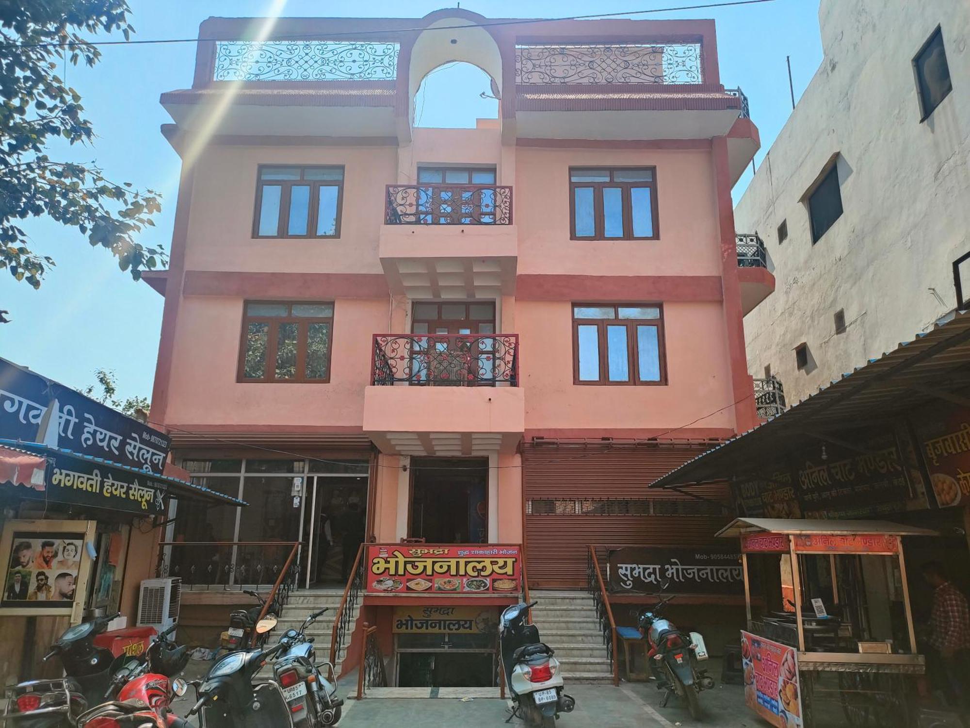 Sgh Guest House Mathura Bagian luar foto
