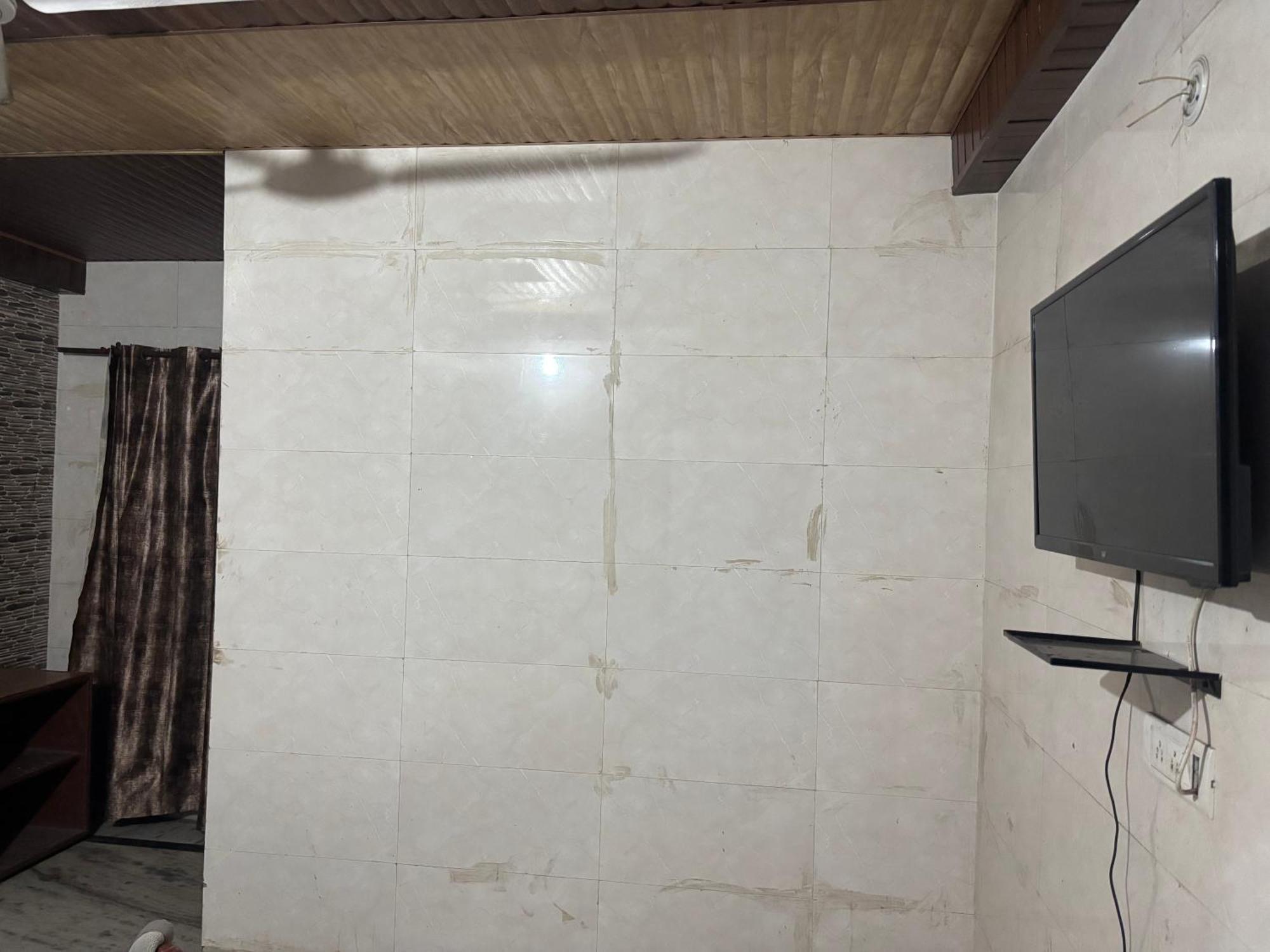 Sgh Guest House Mathura Bagian luar foto