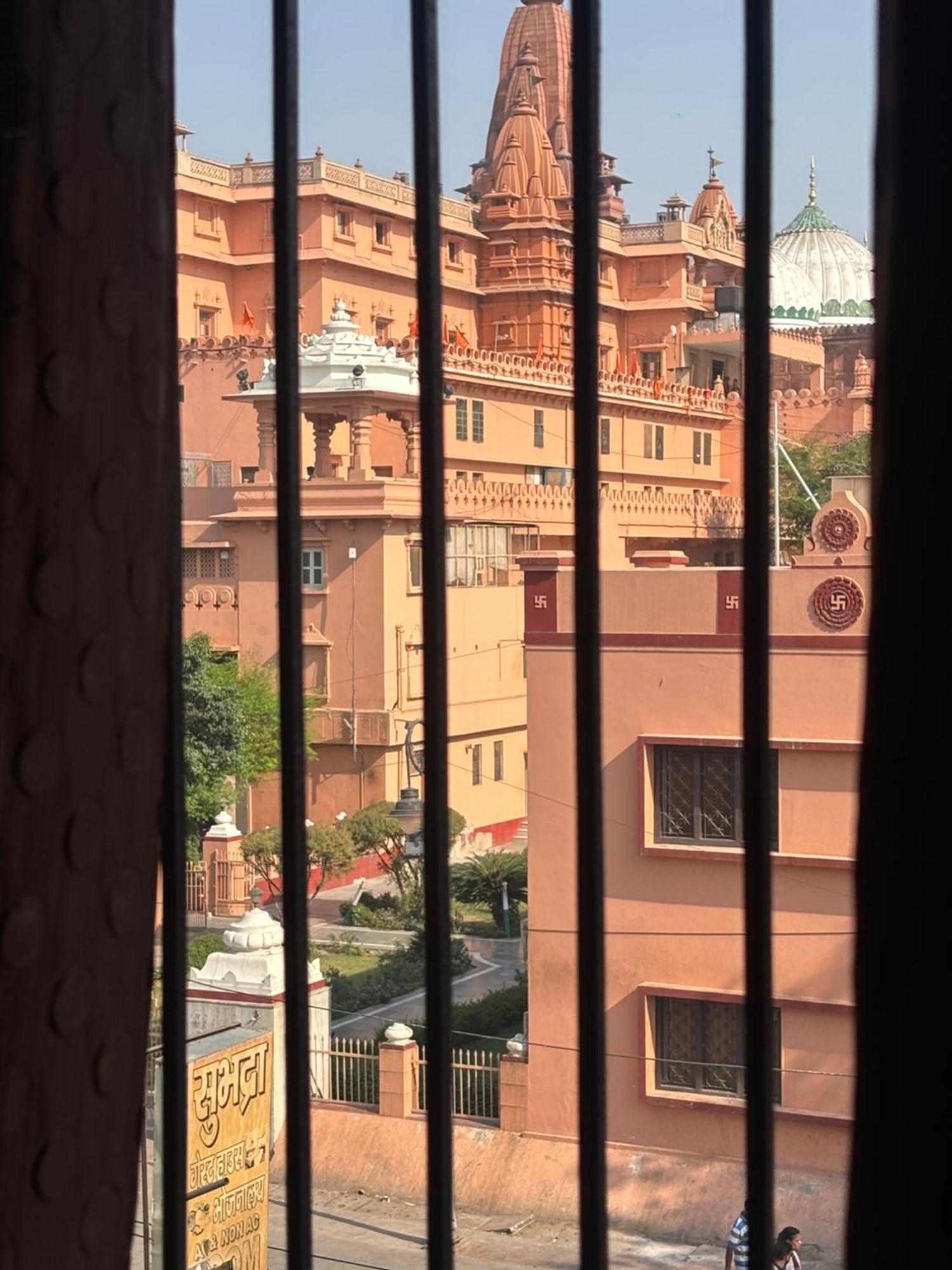 Sgh Guest House Mathura Bagian luar foto