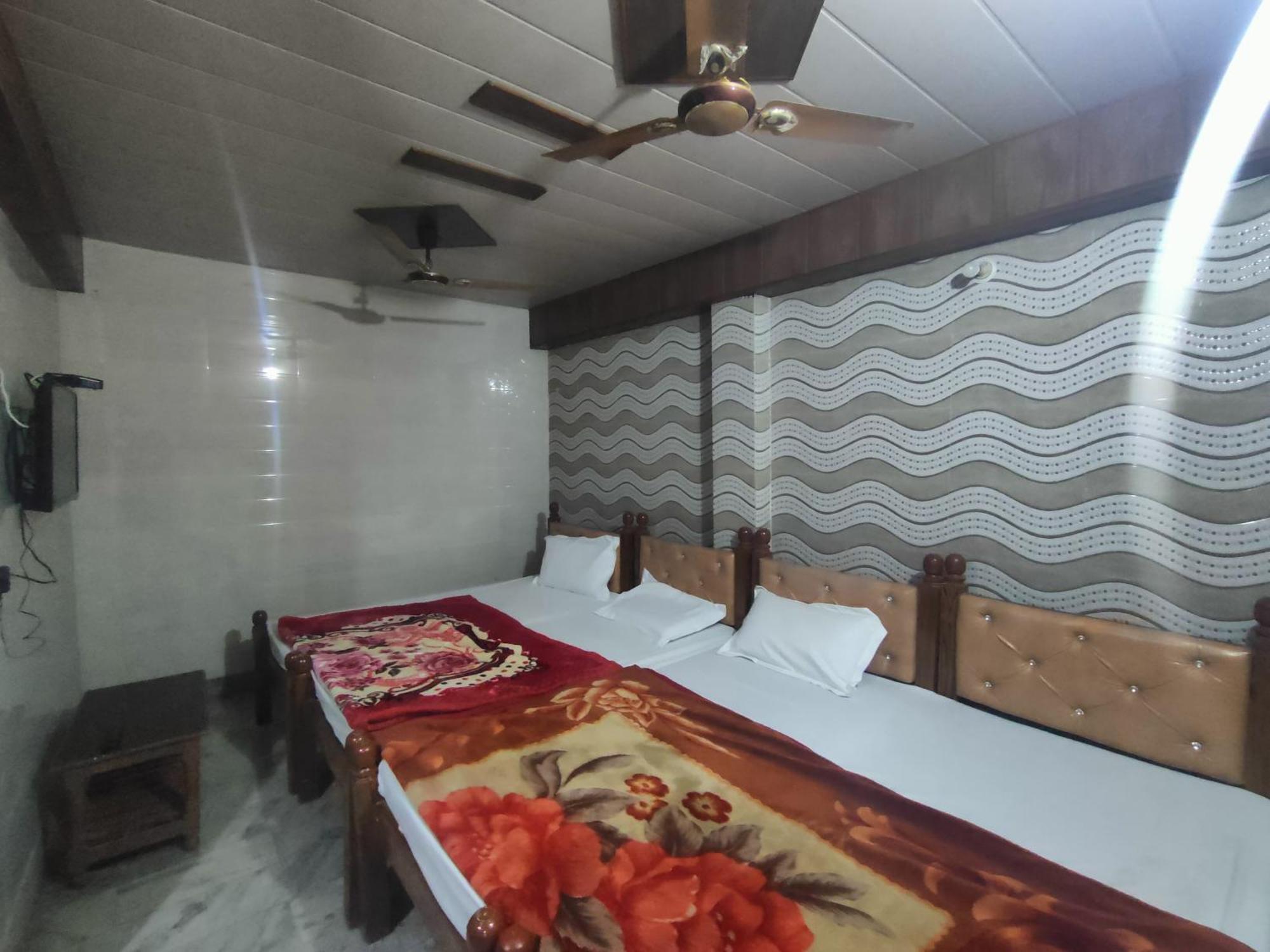 Sgh Guest House Mathura Bagian luar foto